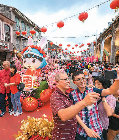 马来西亚小苹果休闲版手机:马来西亚槟城庙会满满“中国风”-第1张图片-太平洋在线下载